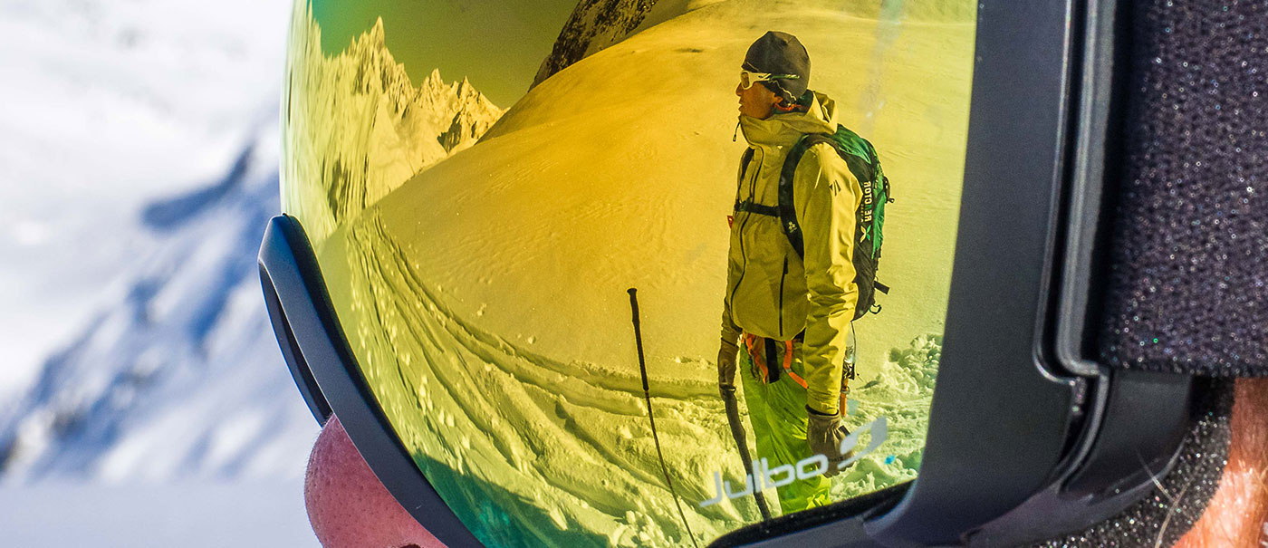 Guide en reflet dans un masque de ski 