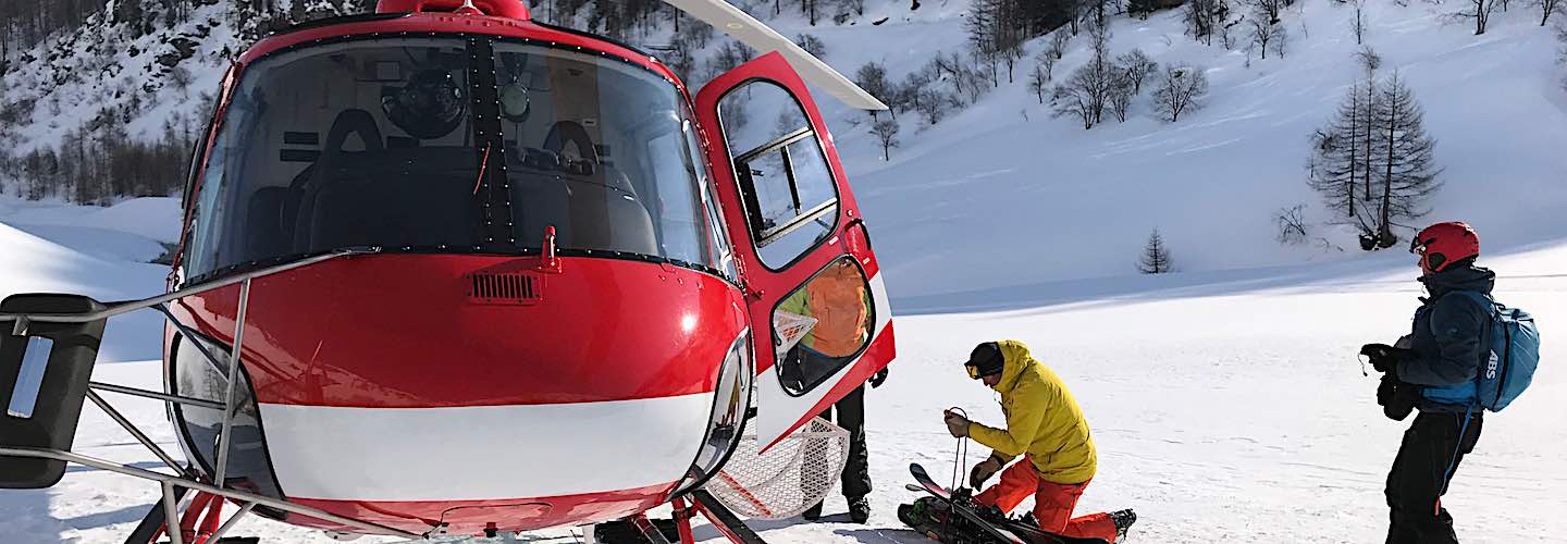 Monter dans l'hélicoptère 